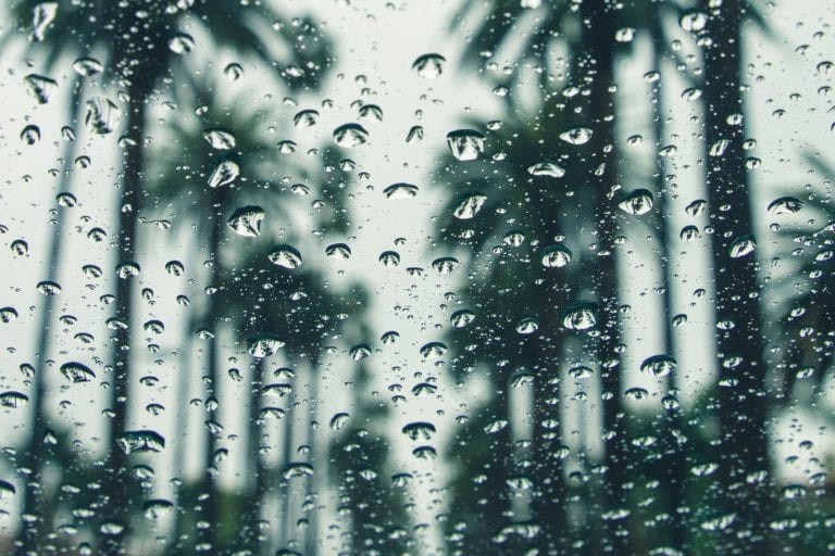 Should you play golf in the rain?